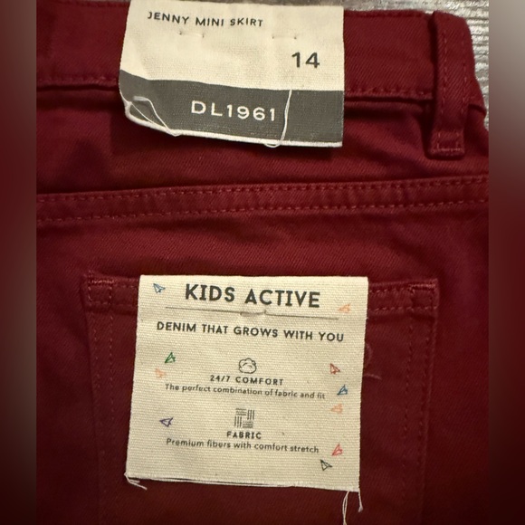 NWT Juniors Jenny Mini Skirt - Picture 2 of 5